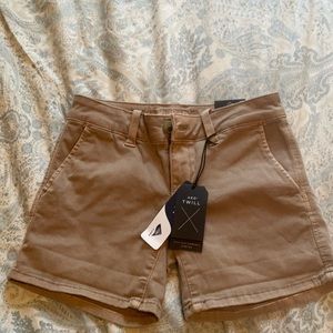 American eagle midi low rise stretch twill khaki shorts